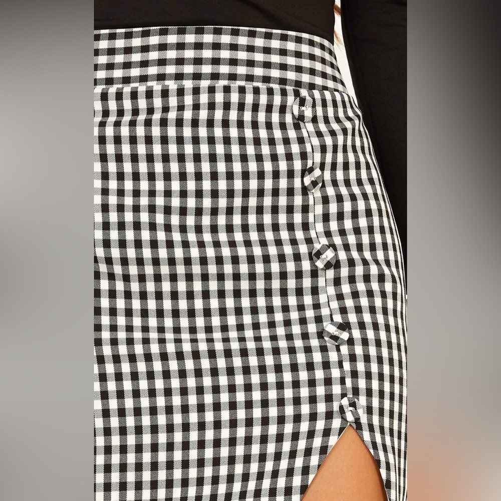Showpo Black and White Gingham Mini Skirt - Picture 7 of 16